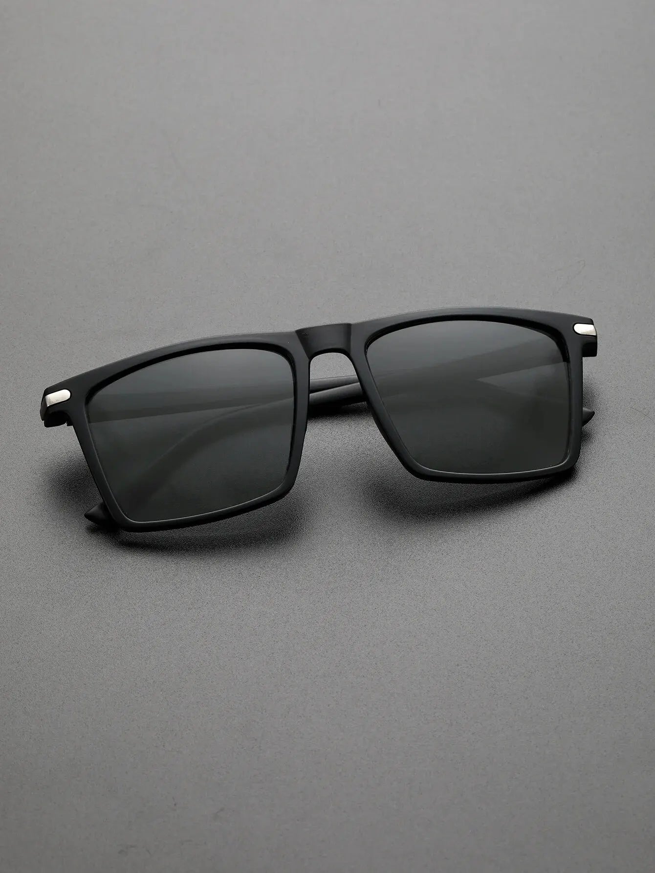 Men's Black Square-Frame Sunglasses – Stylish & Durable for Outdoor Adventures