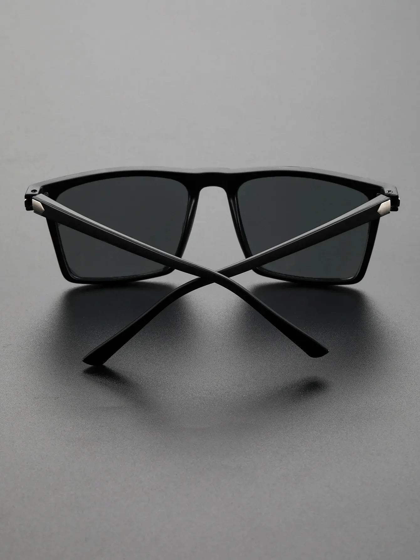 Men's Black Square-Frame Sunglasses – Stylish & Durable for Outdoor Adventures